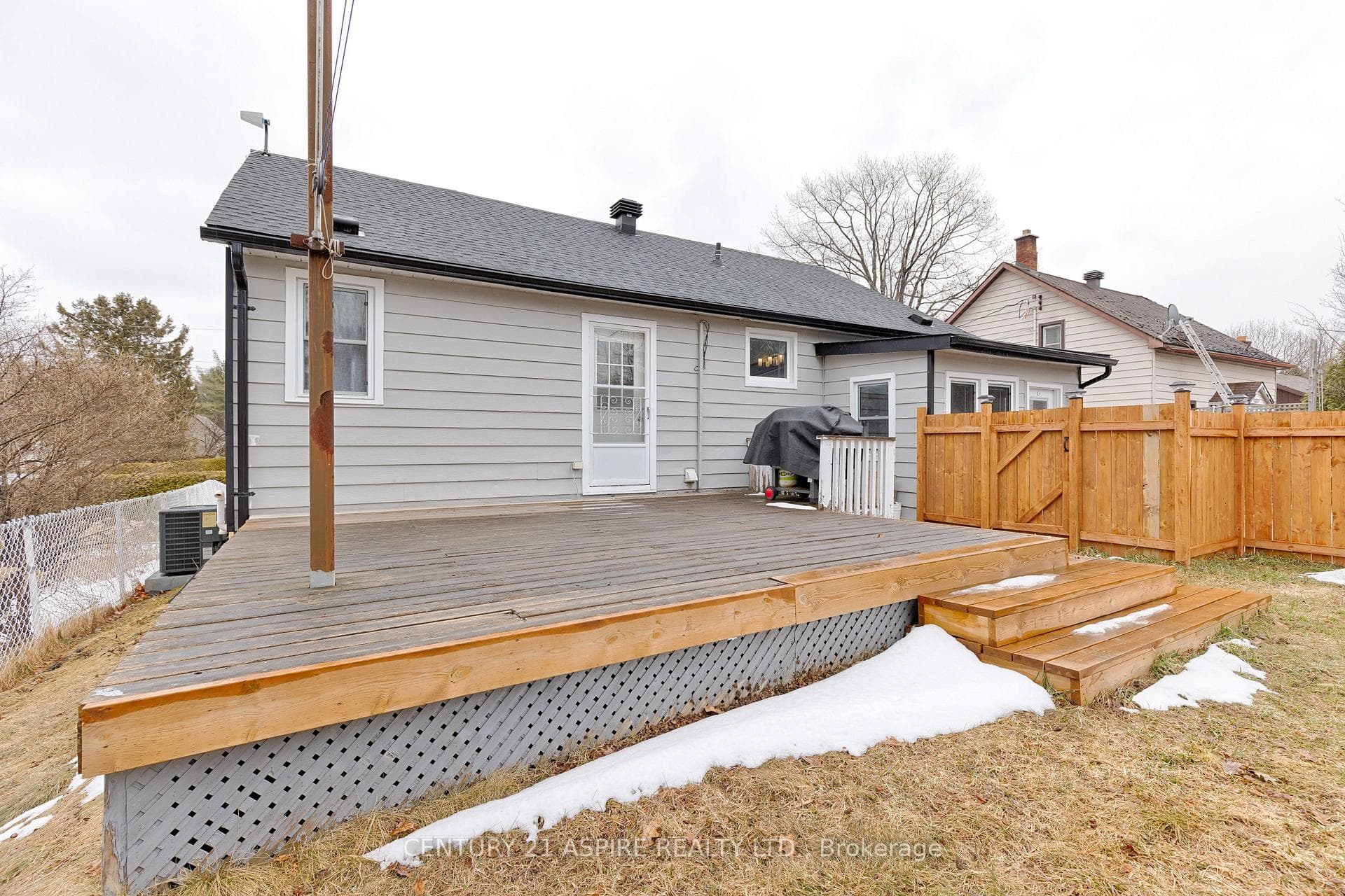 100 Ken Drive photo 43