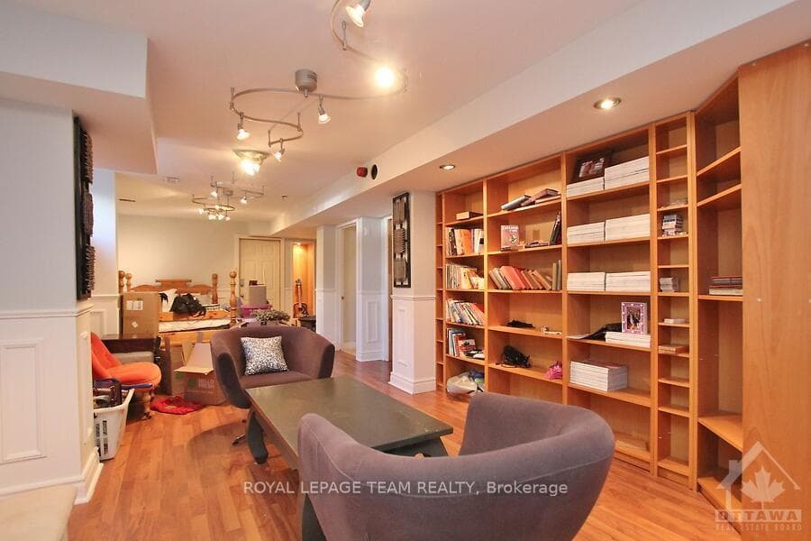 137 STONEWAY Drive photo 18