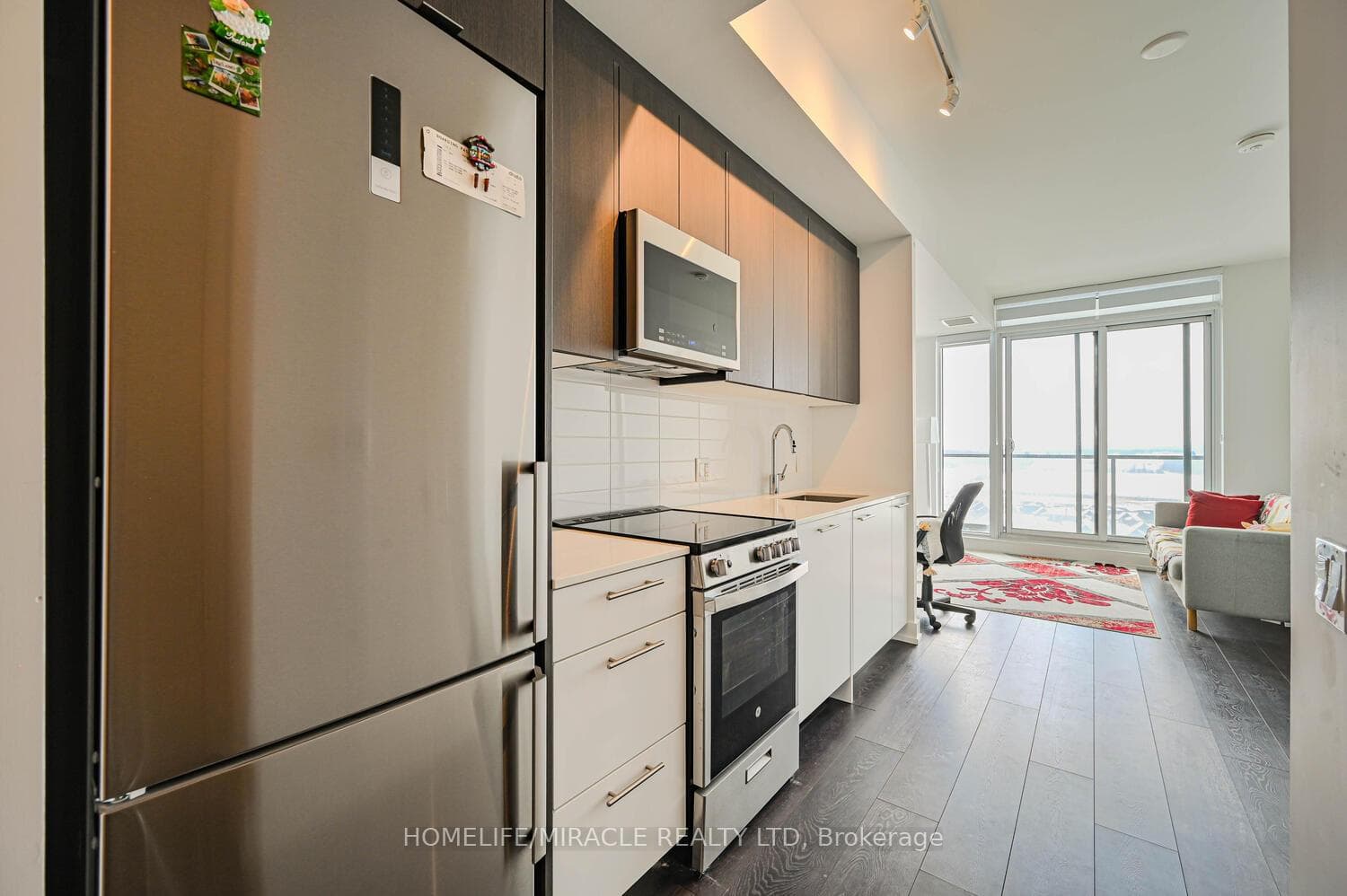 215 Veterans Drive Unit 1102 photo 8