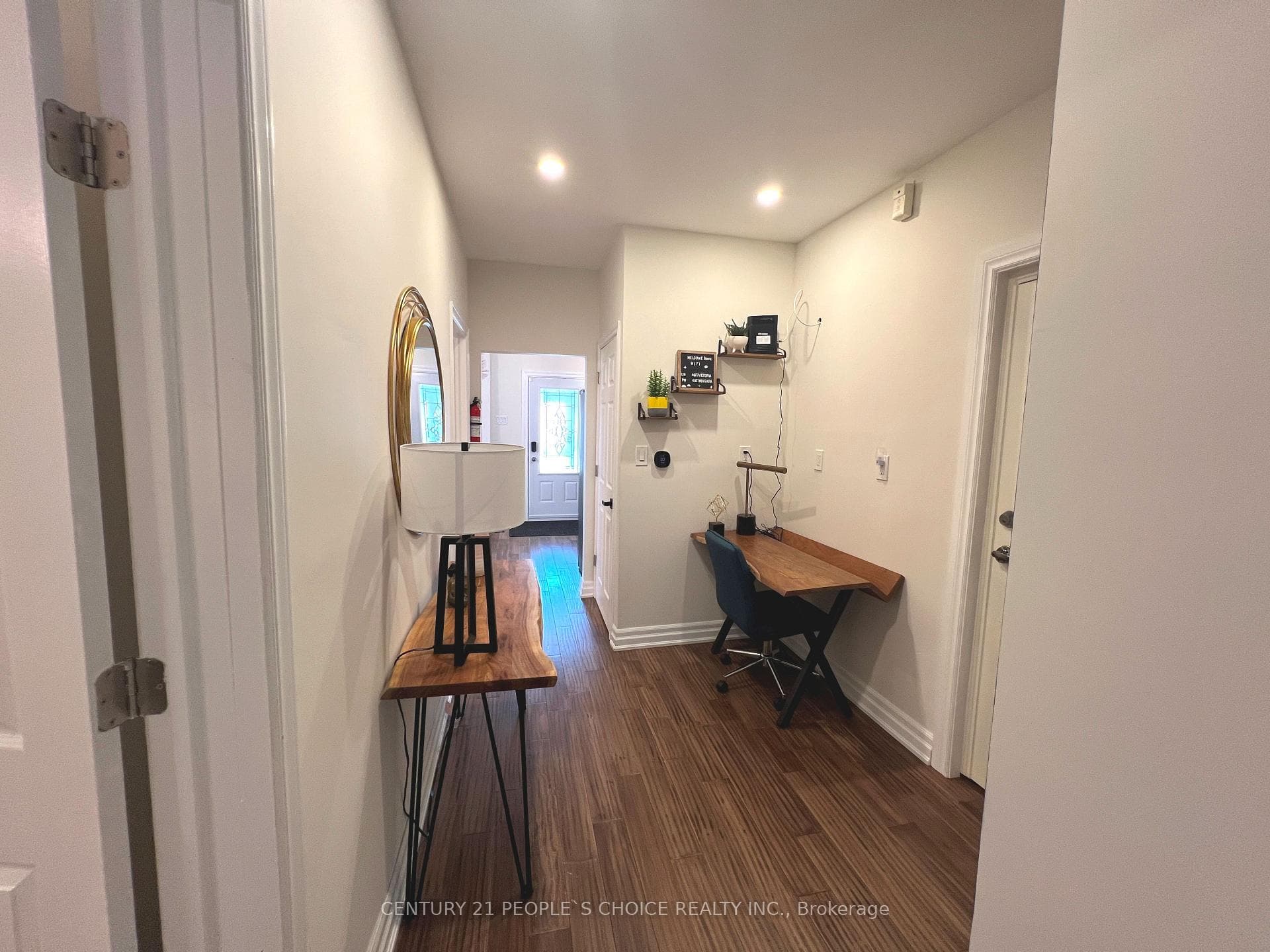 4927 Victoria Avenue photo 10