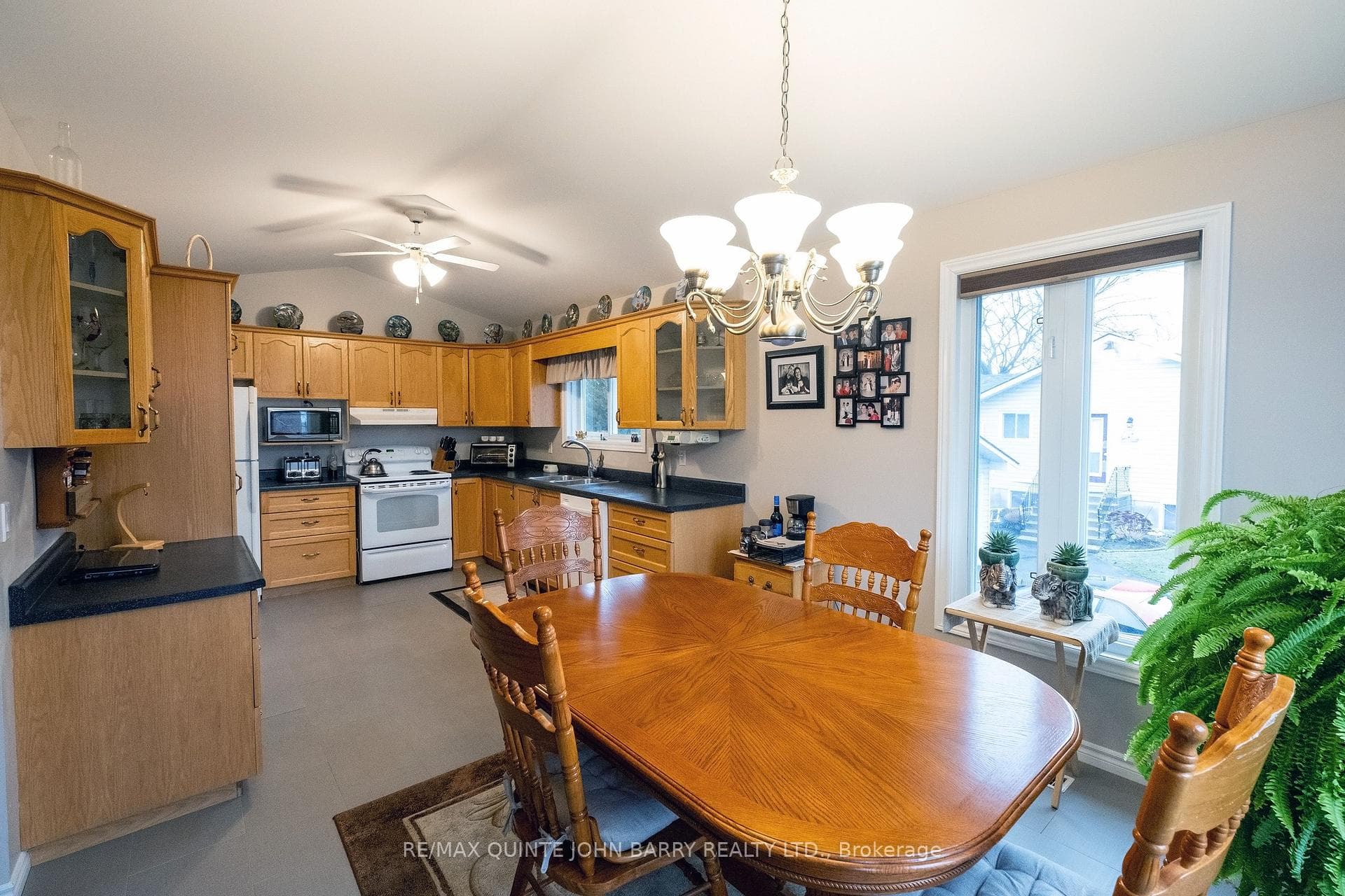 99 North Trent Street photo 16