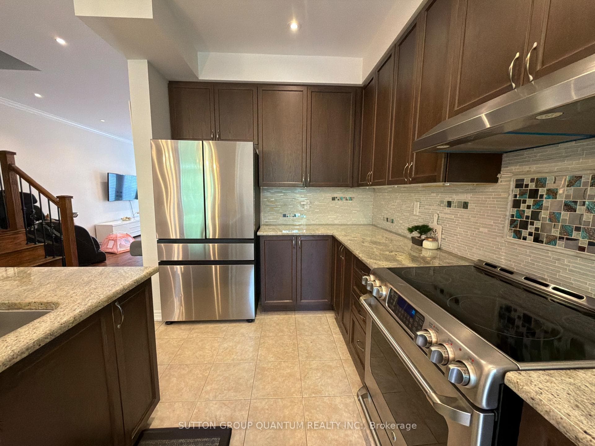 102 Lake Avenue photo 12