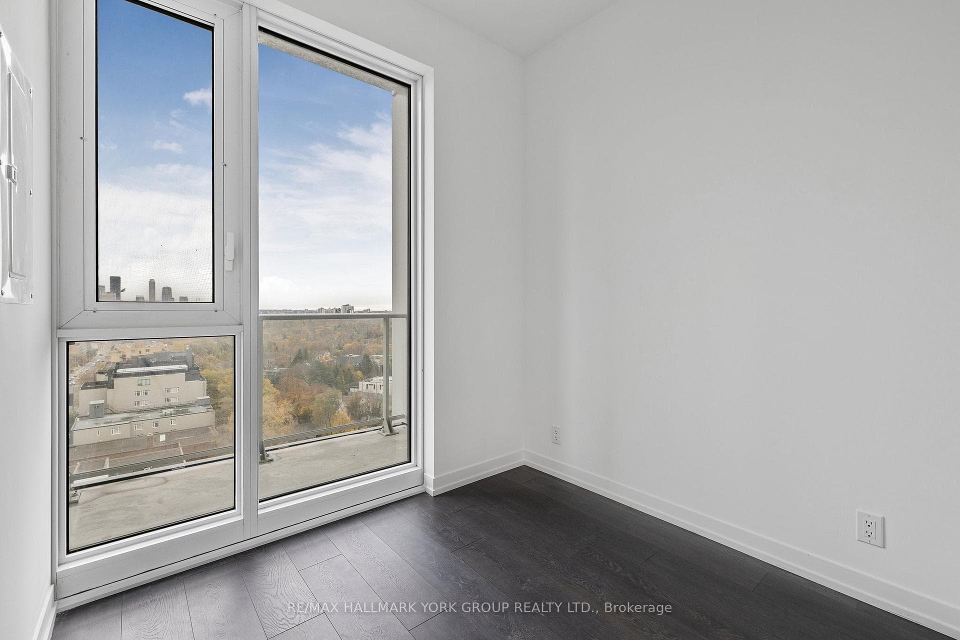 2020 Bathurst Street Unit PH 16 photo 7