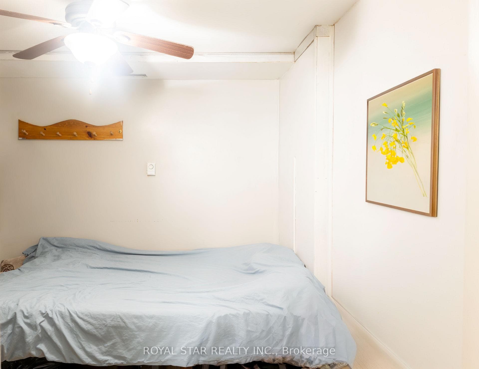 60 Charlotte Avenue photo 39