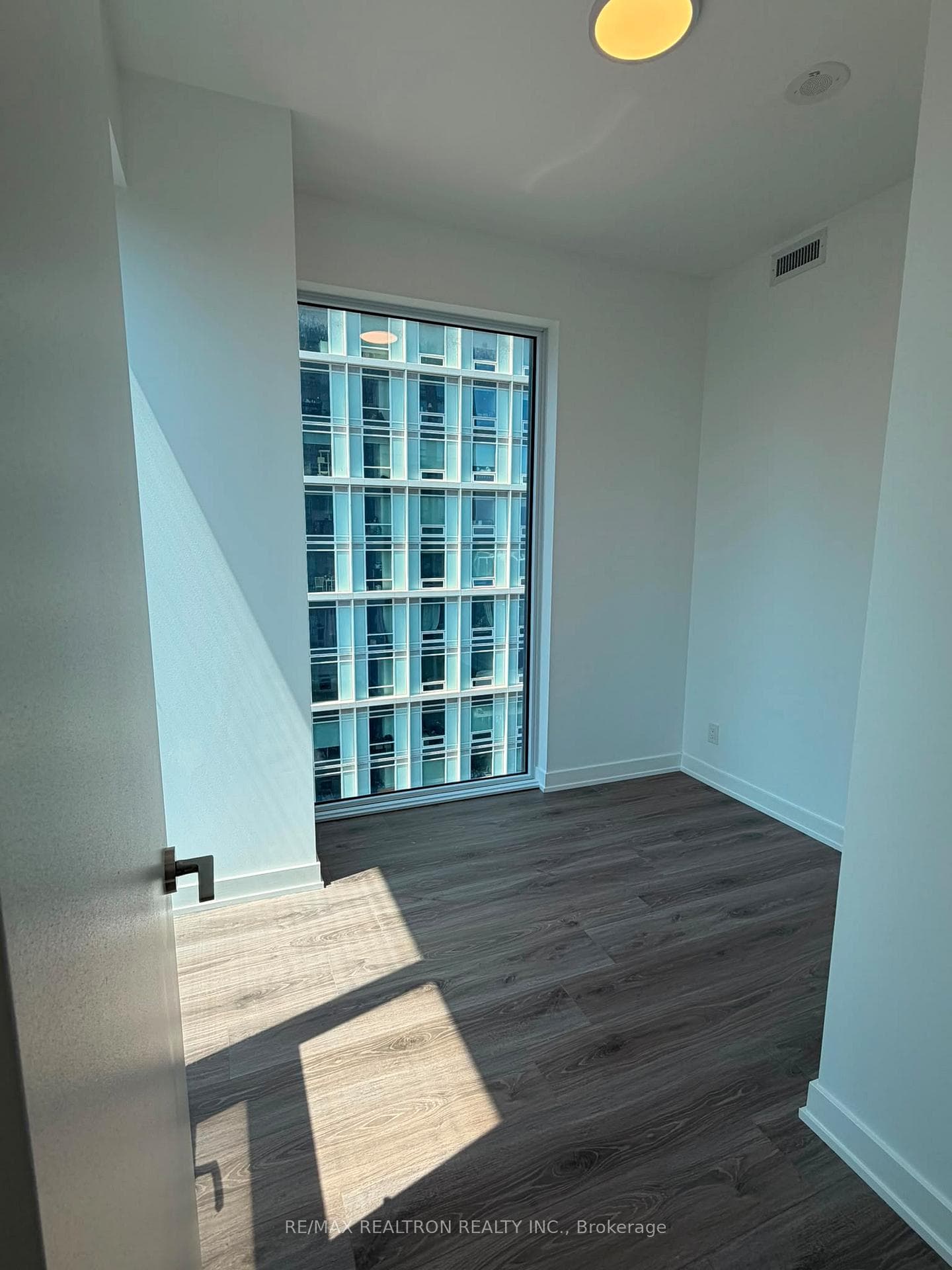 100 Queen Street Unit 2611 photo 11
