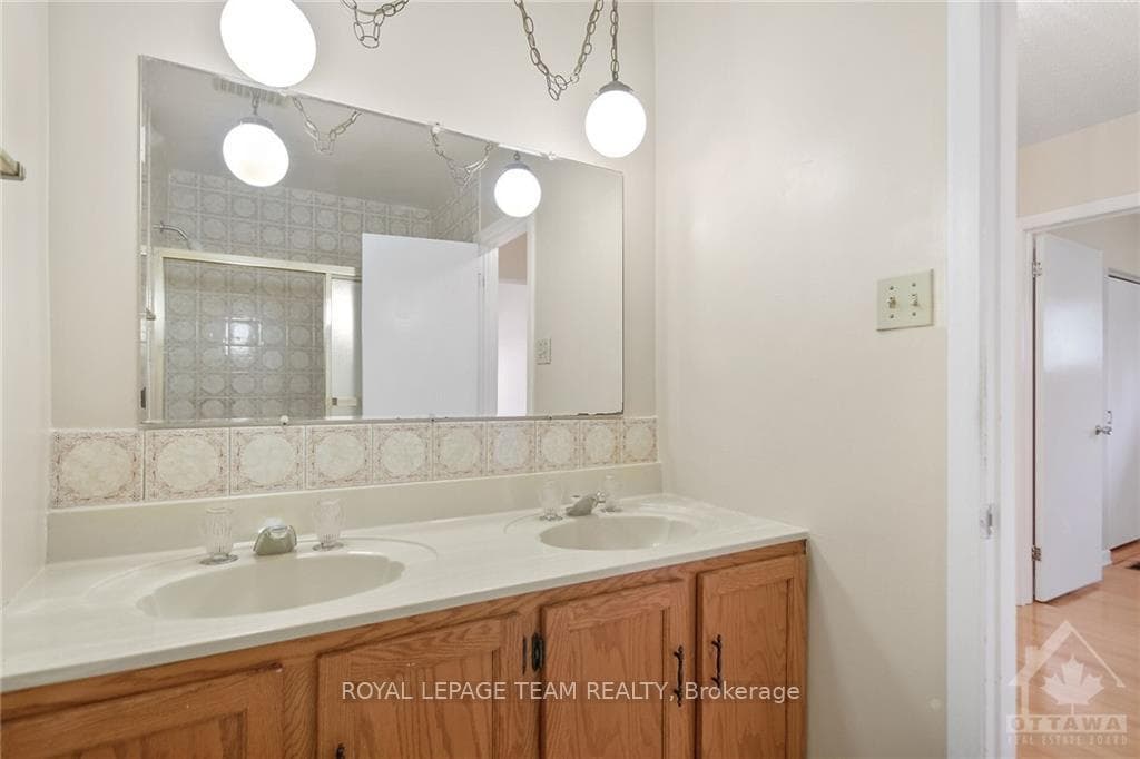 2754 DRAPER Place photo 25
