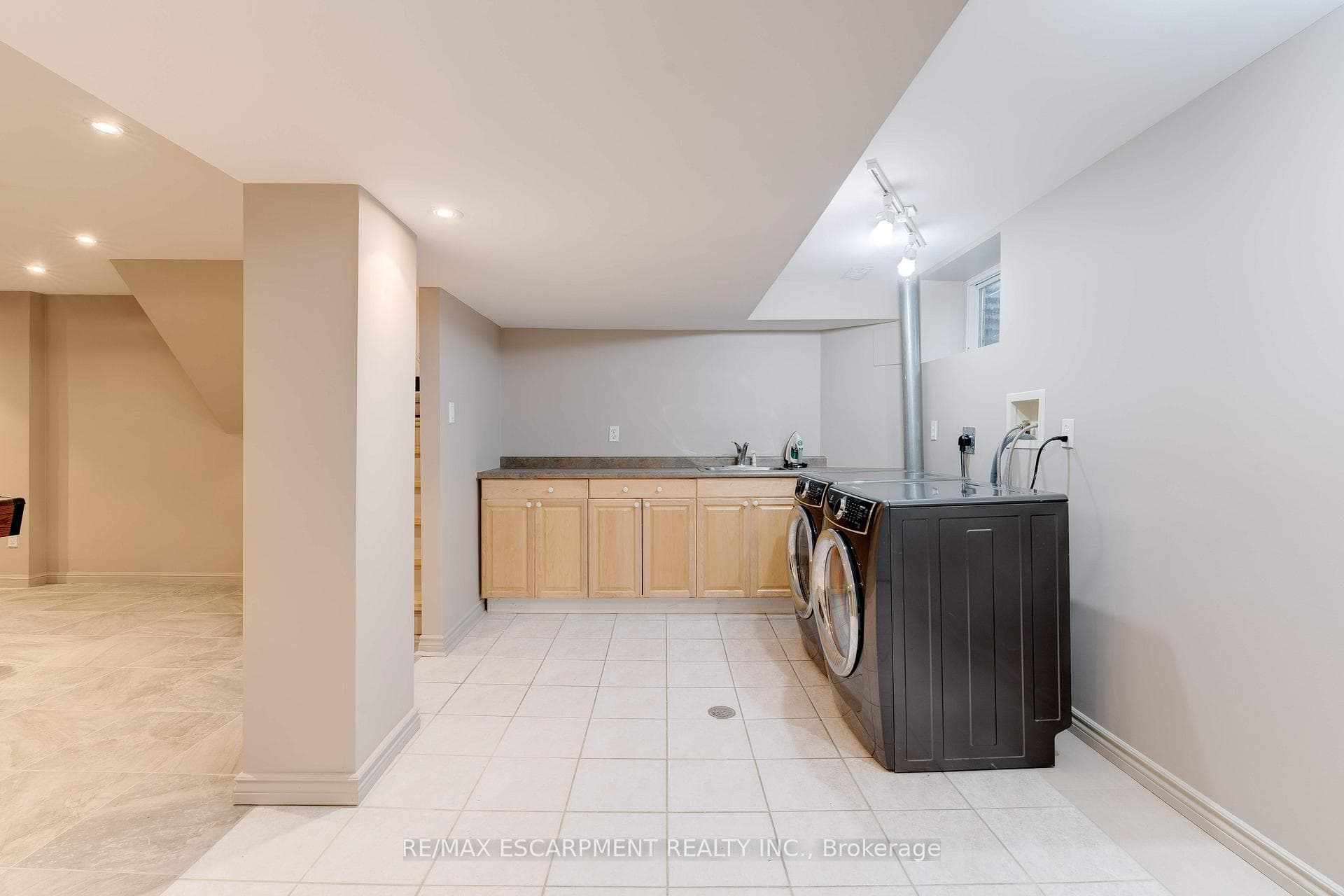 451 Sandlewood Road photo 40