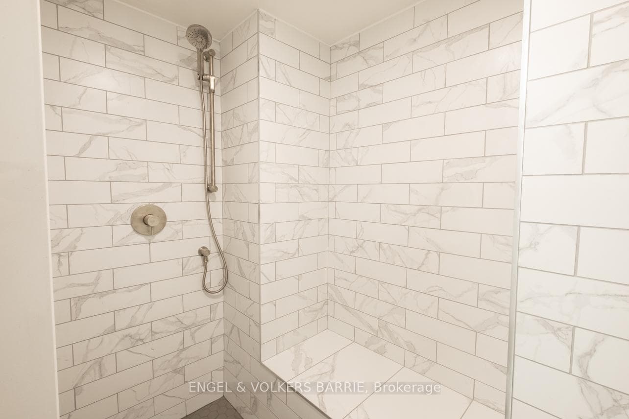 13 Earls Court Unit LOWER photo 10