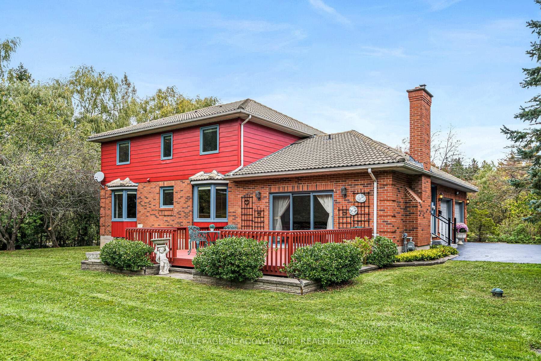2025 Blacklock Street photo 29