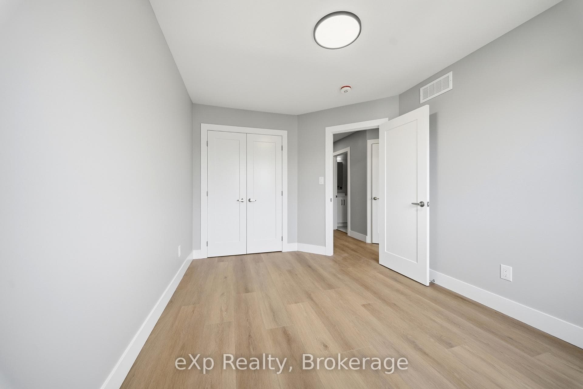 79 Maclellan Avenue photo 18