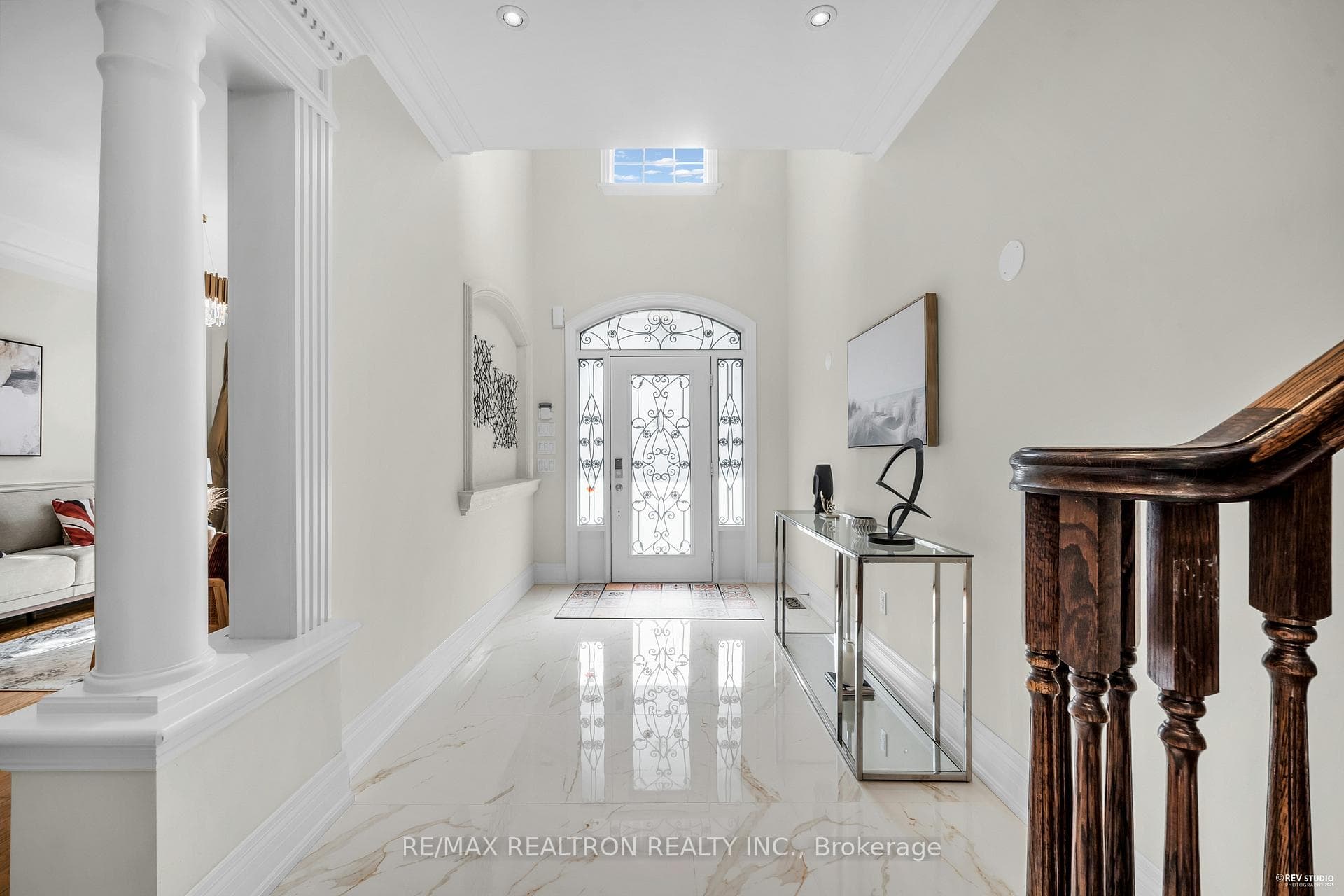 170 Florence Avenue photo 3