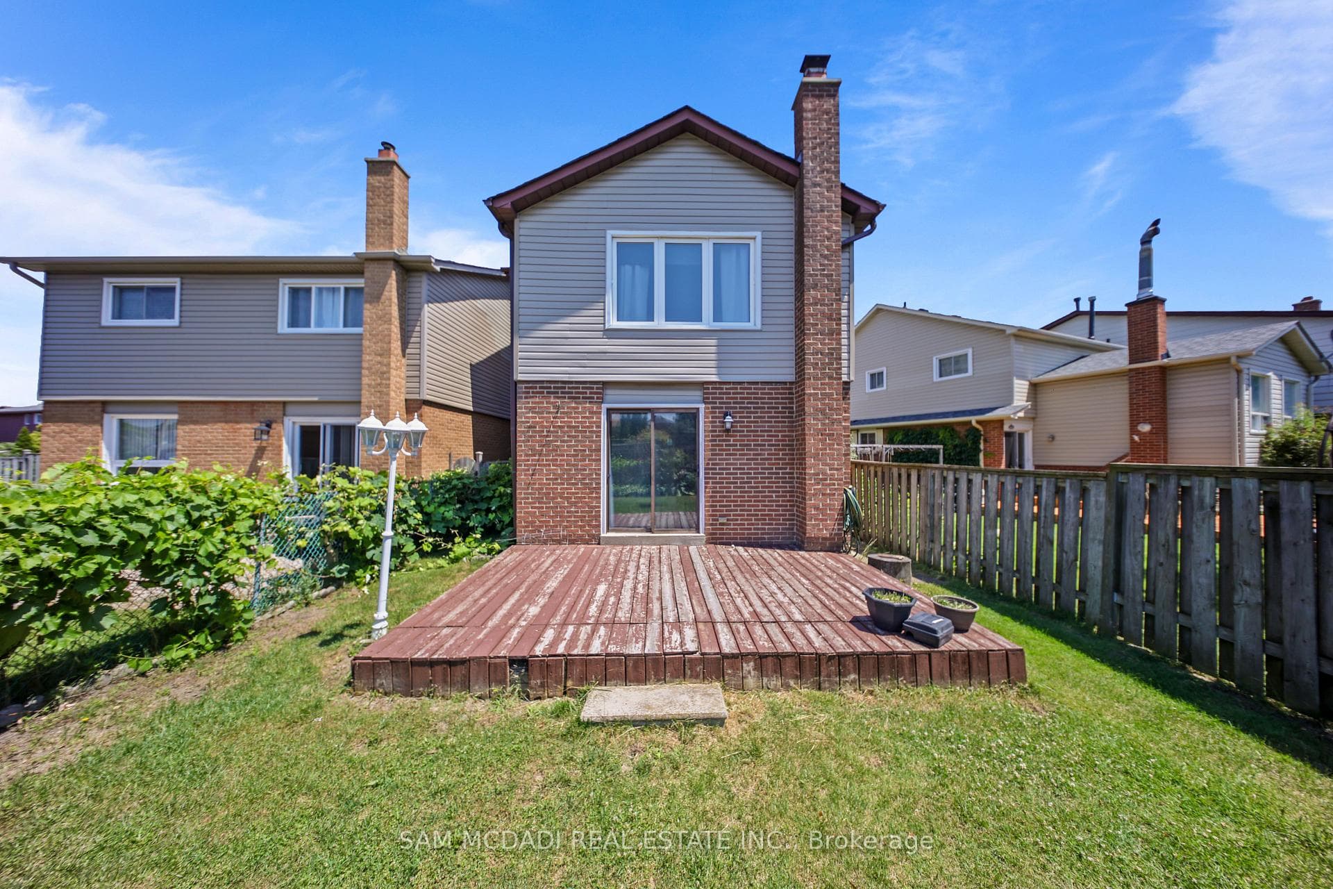3949 Teakwood Drive photo 18