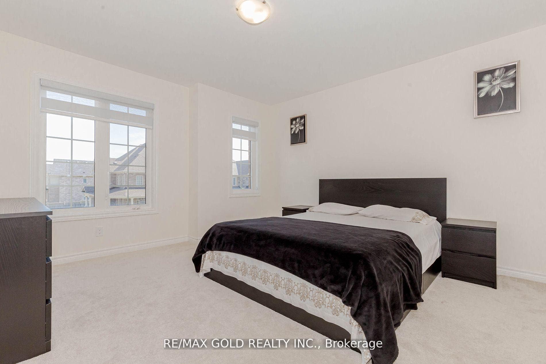 60 Stillwell Crescent photo 29