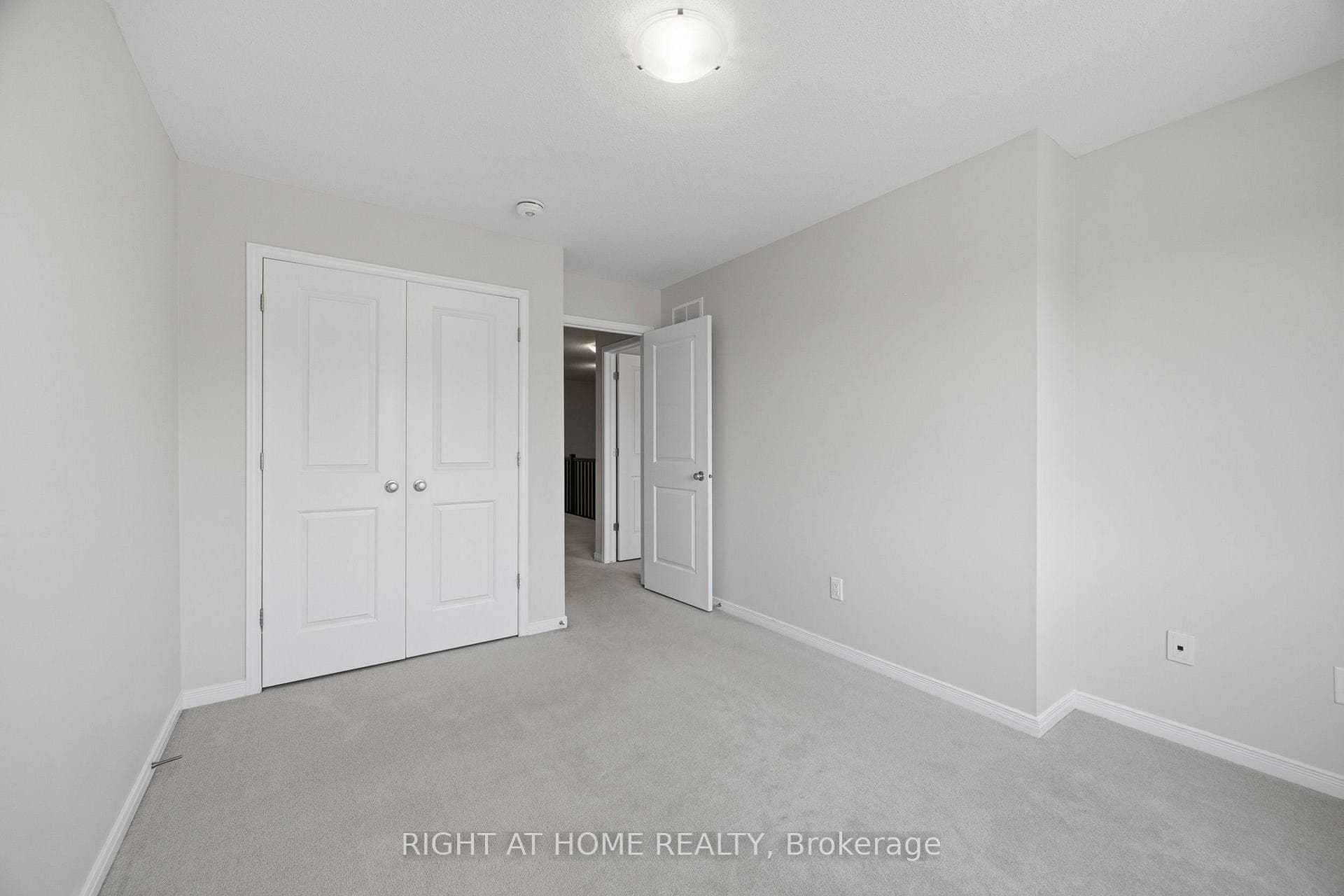 593 Edenwylde Drive photo 33