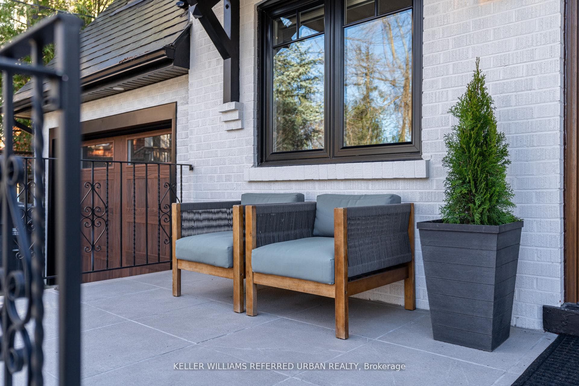 12 Wesley Avenue photo 3