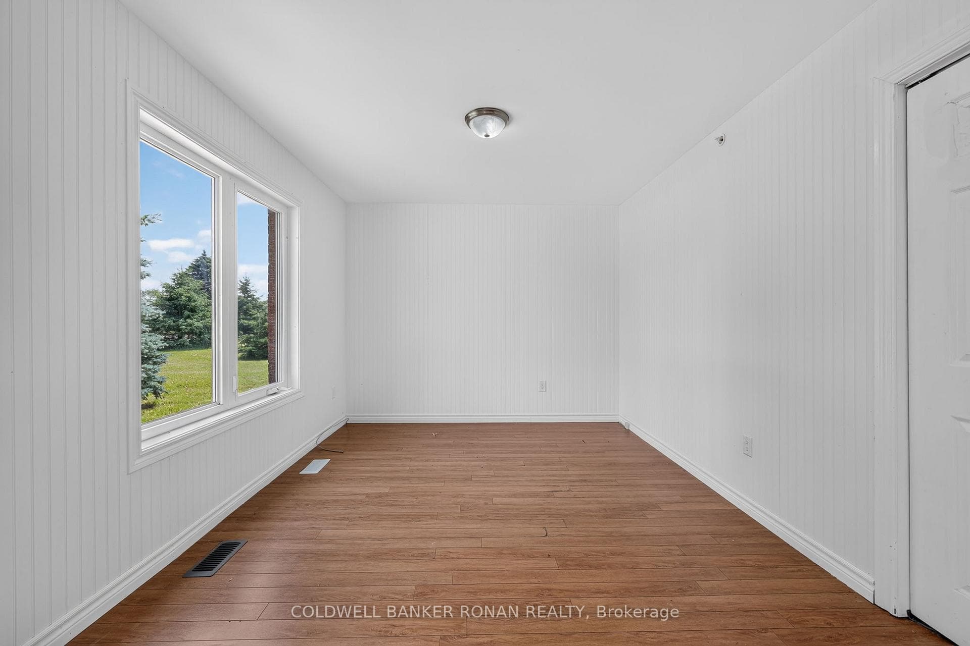 14 Tioga Boulevard photo 37