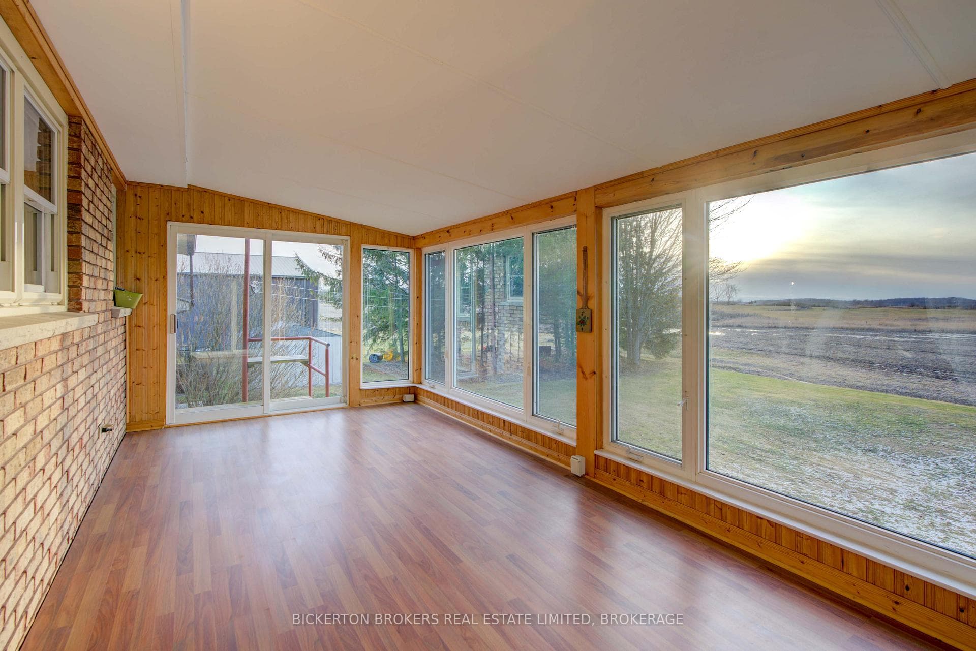 108 Russell Road photo 15