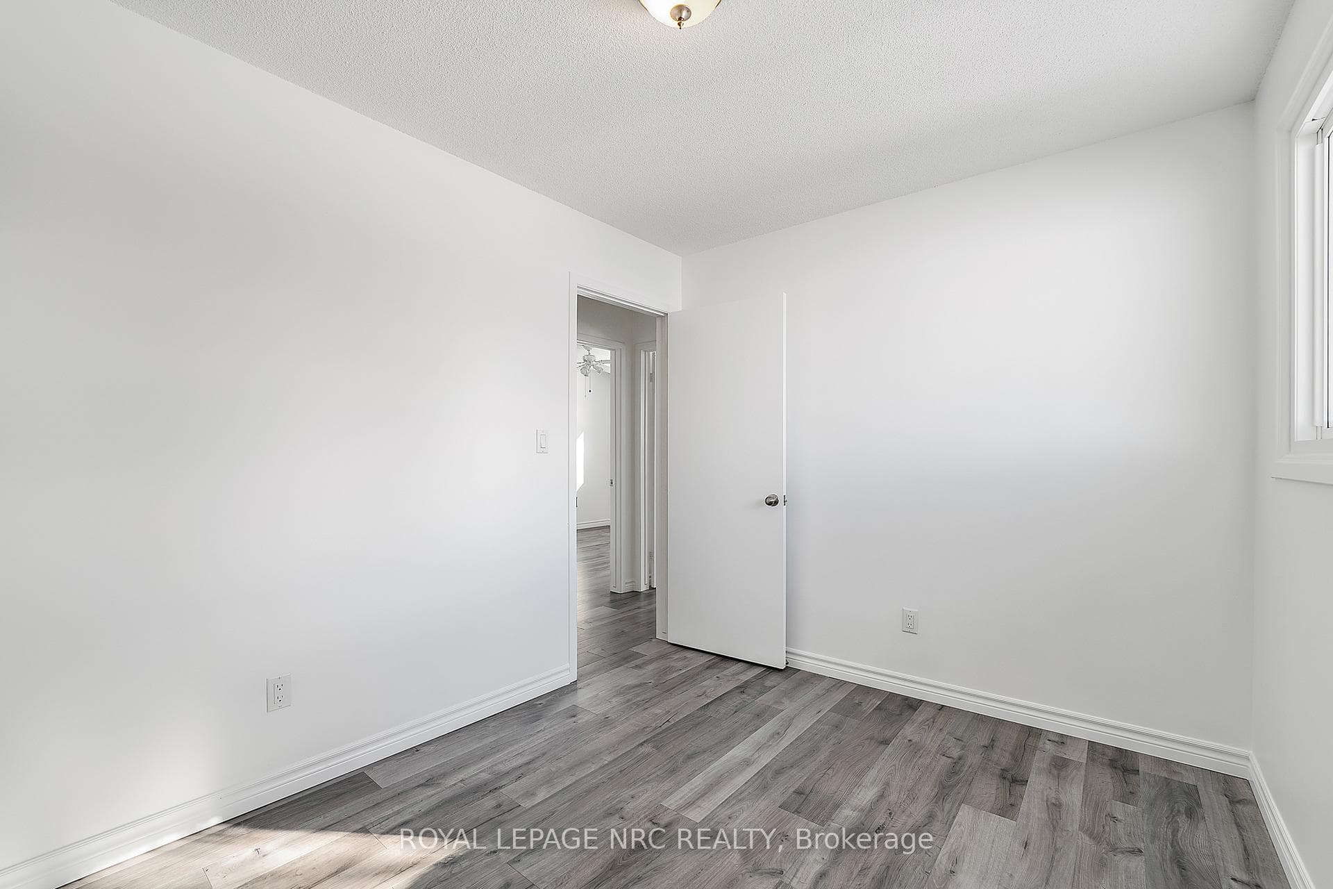 930 Ferndale Avenue photo 16