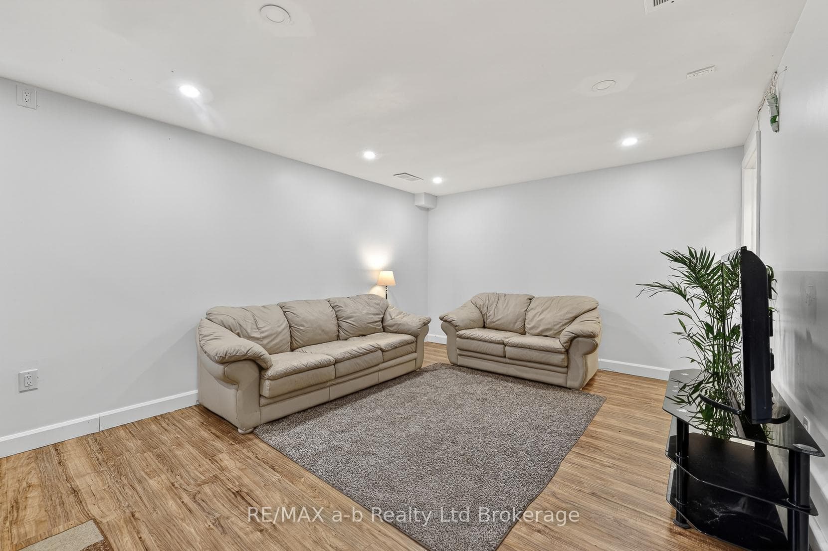 29 Kendell Lane photo 19