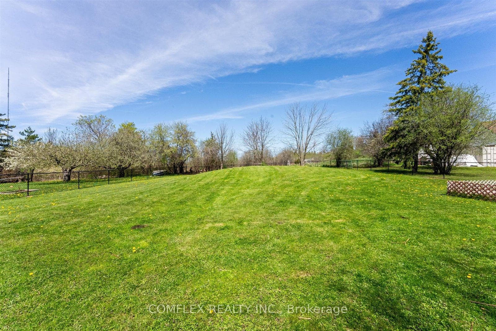 70 Valleyview Avenue photo 35