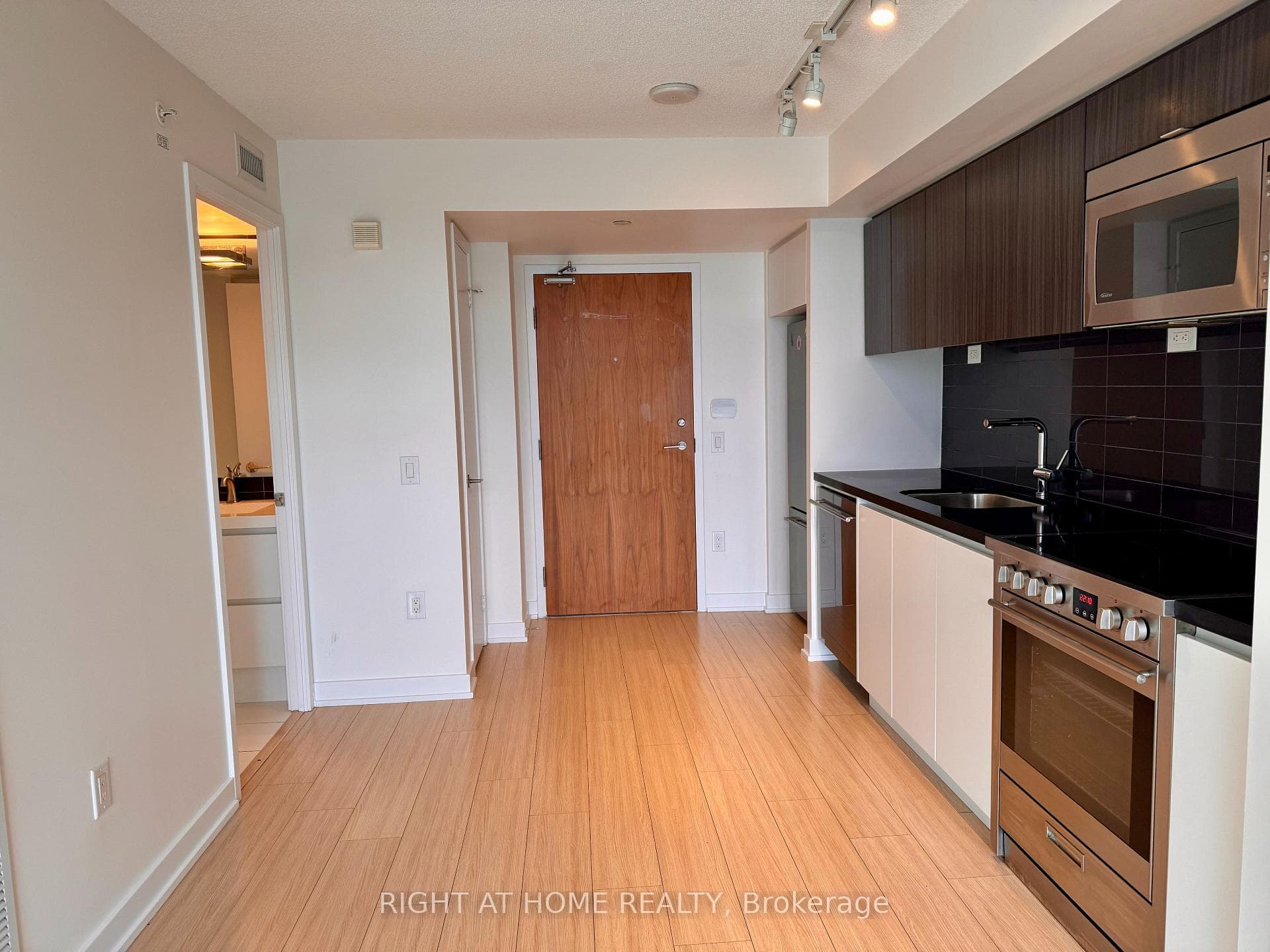 85 Queens Wharf Road Unit 1209 photo 10