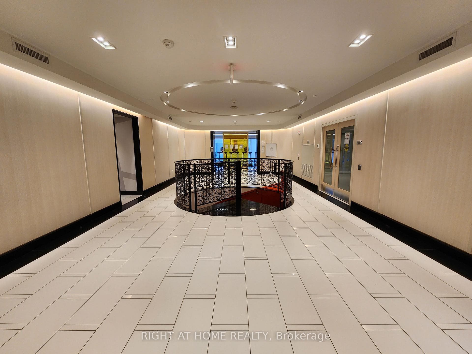 30 Roehampton Avenue Unit 2308 photo 16