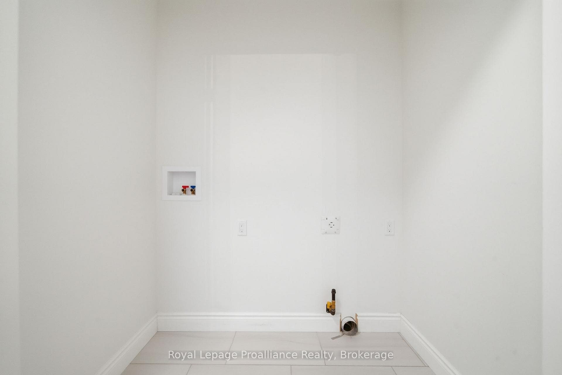 17 RAYCROFT Drive photo 34
