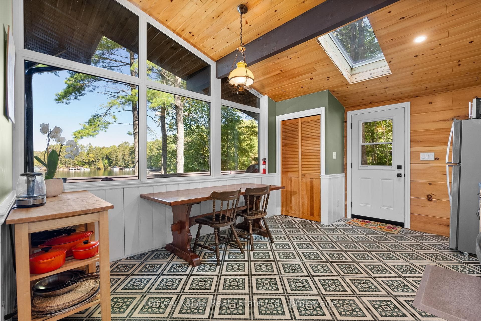 1003 Hollow Road photo 13