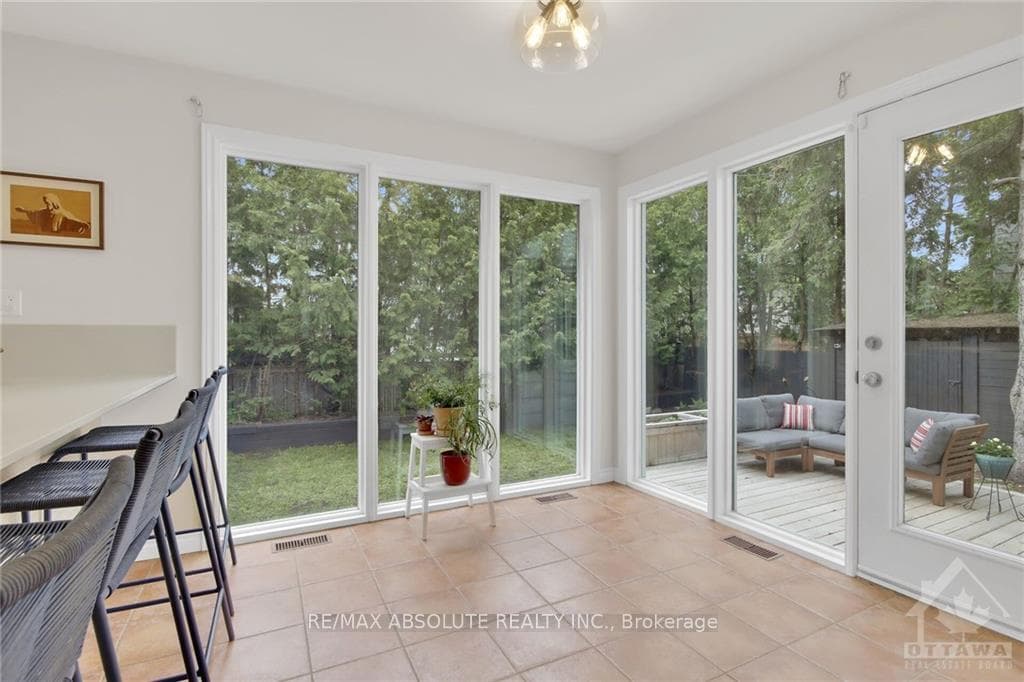 13 BEDFORD Crescent photo 12