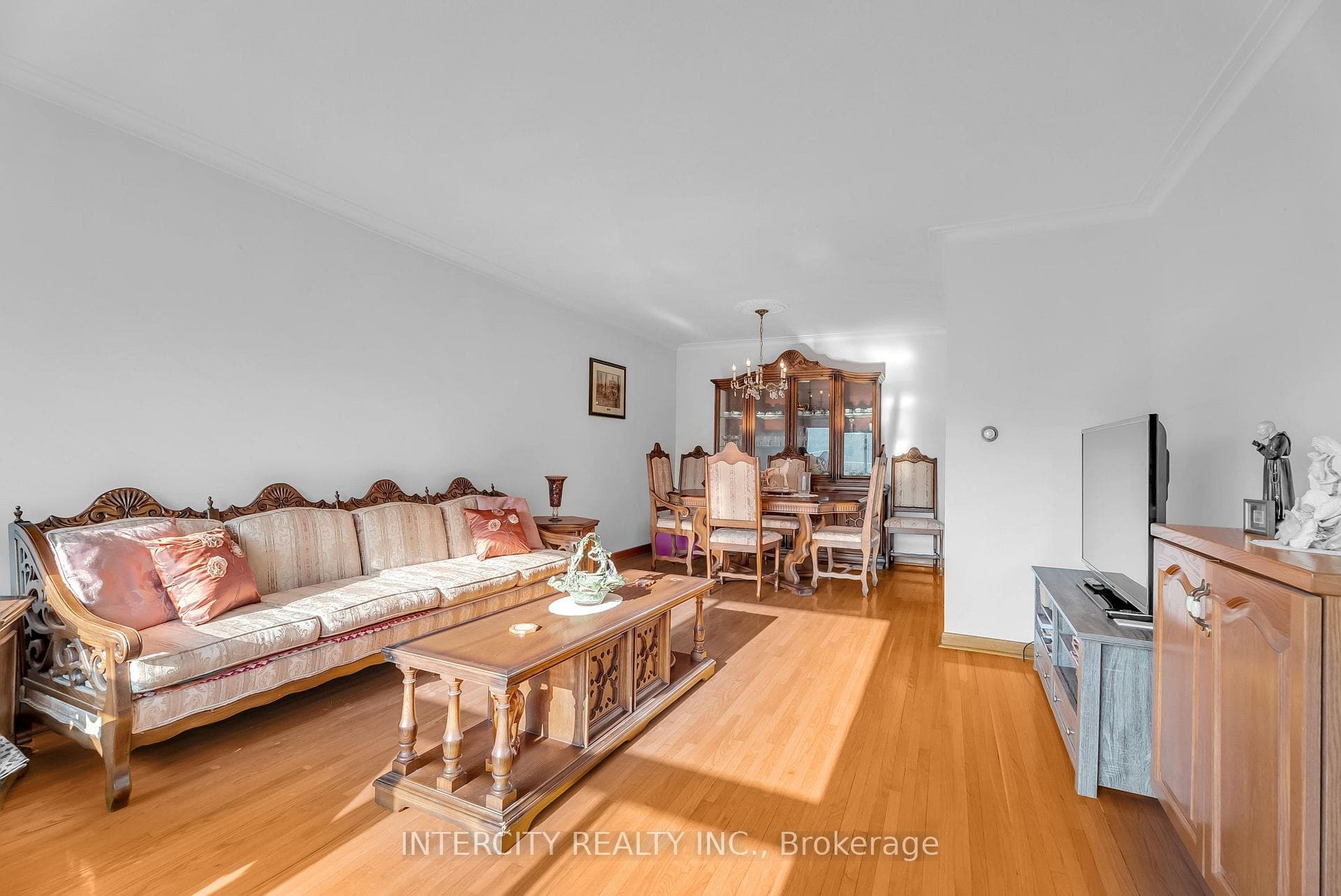39 Rita Drive photo 8