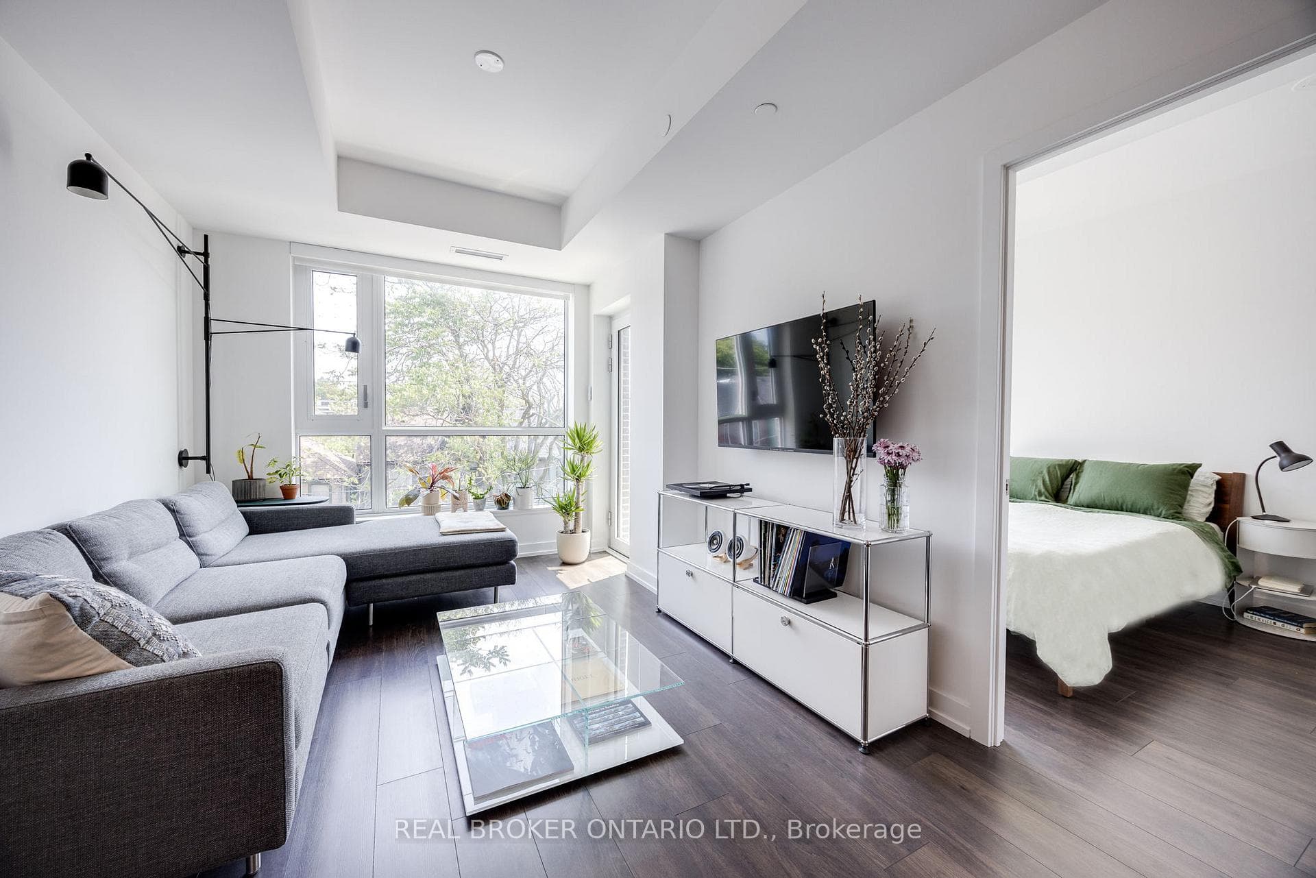 150 Logan Avenue Unit 334 photo 6