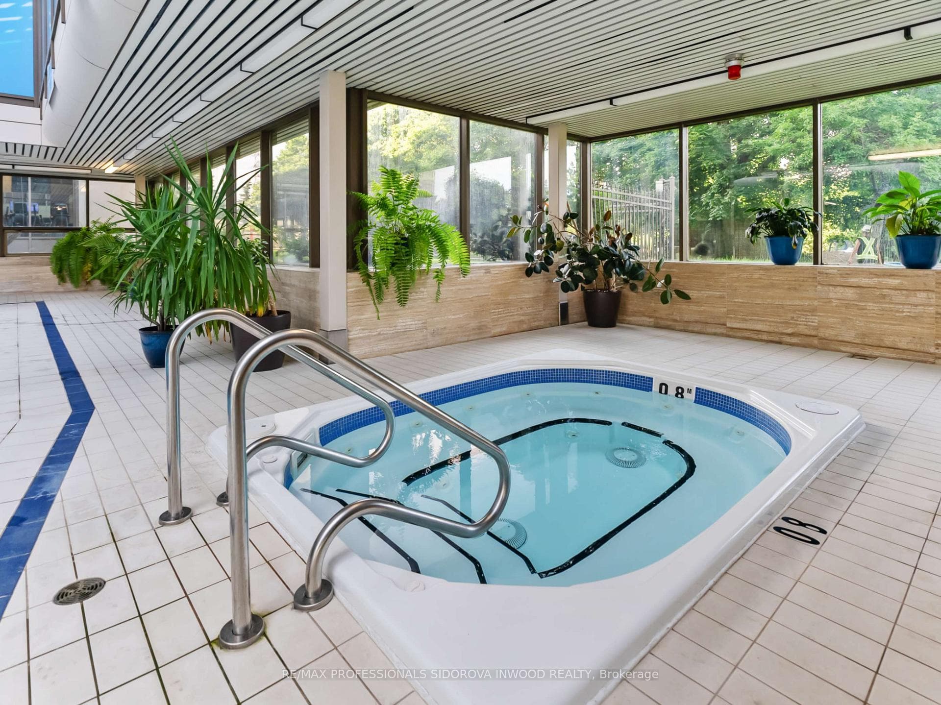 2045 Lake Shore Boulevard Unit 212 photo 27