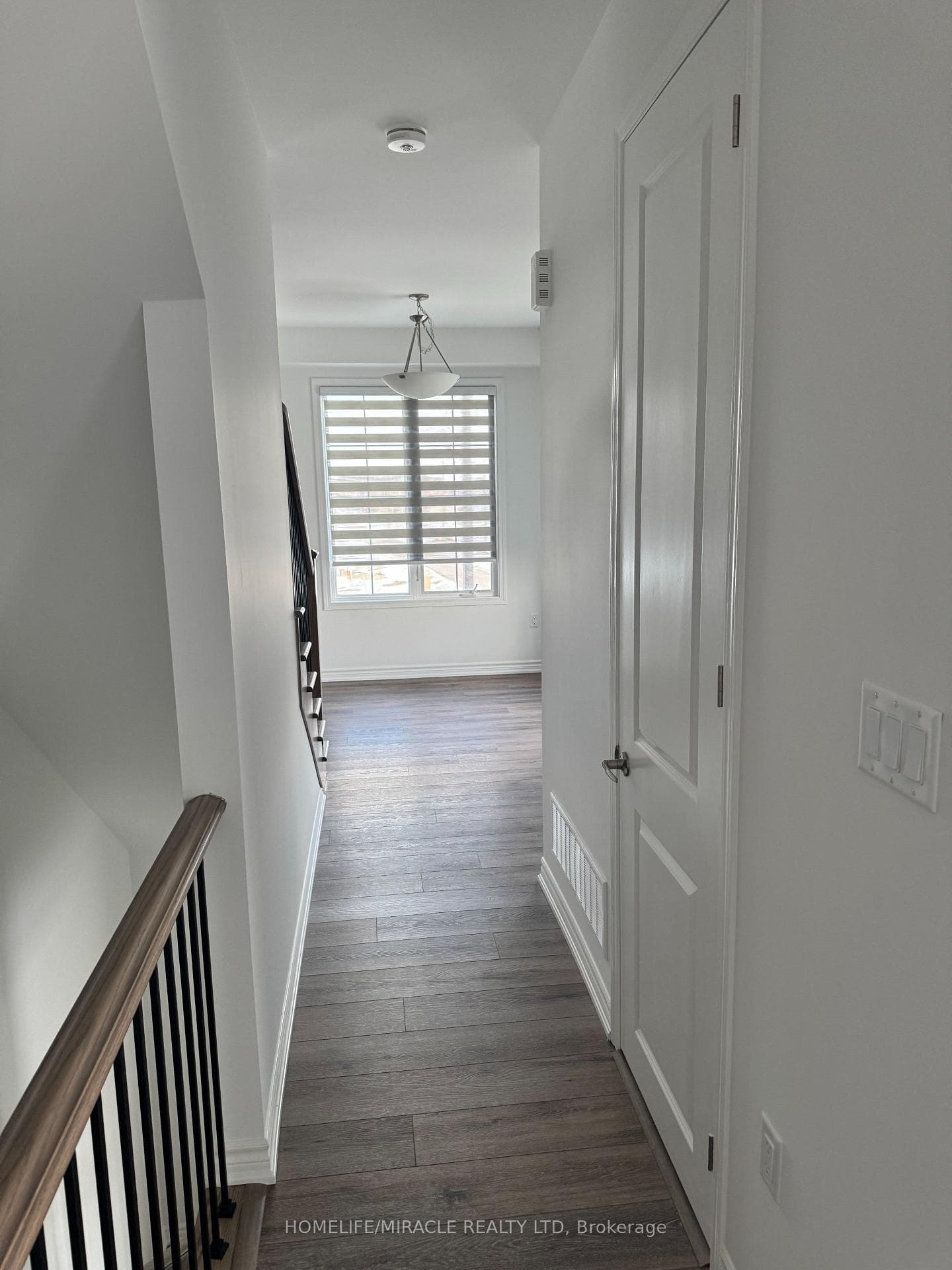 2 Elmer Moss Avenue photo 2