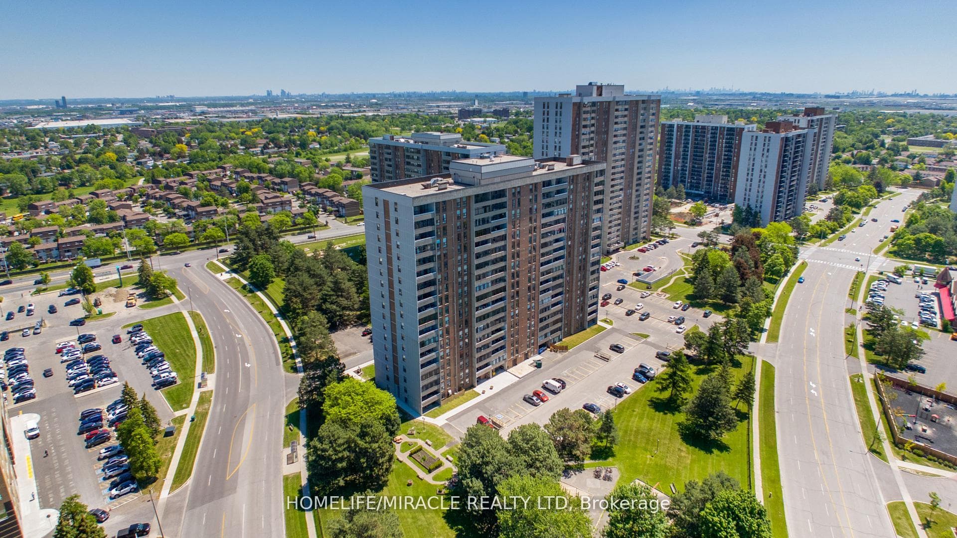 15 Kensington Road Unit 907 photo 4