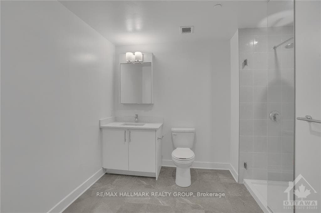 180 GEORGE Street Unit 905 photo 16