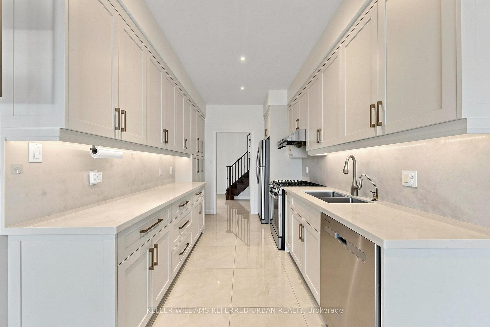 45 Cameo Drive photo 13
