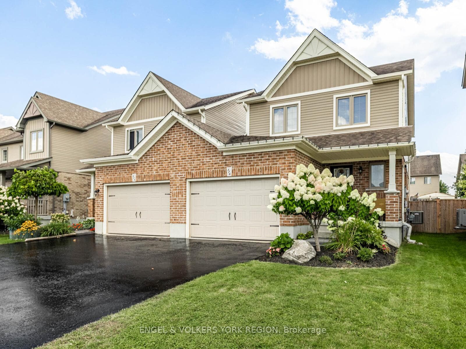 176 Banting Crescent photo 3