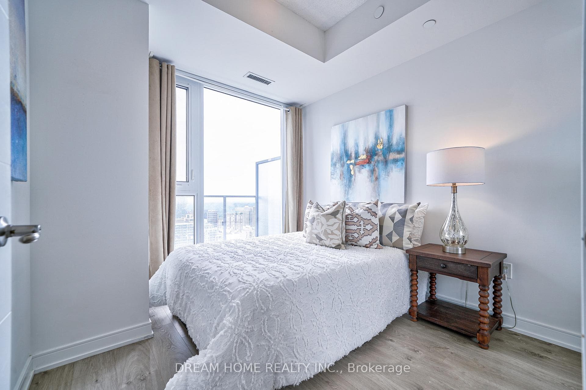50 Wellesley Street Unit 4002 photo 15