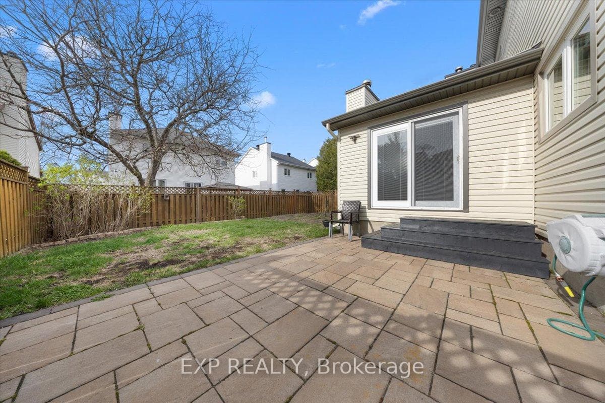 851 Beauregard Crescent photo 39