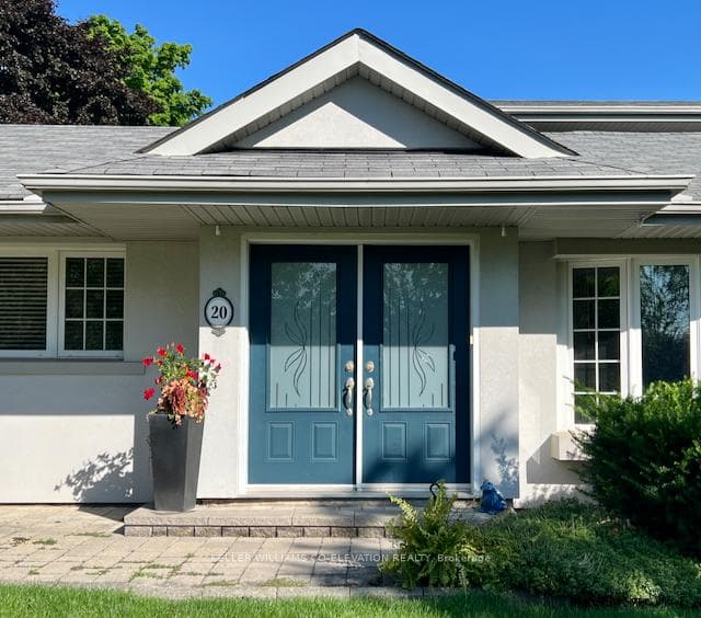 20 Hedges Boulevard photo 2