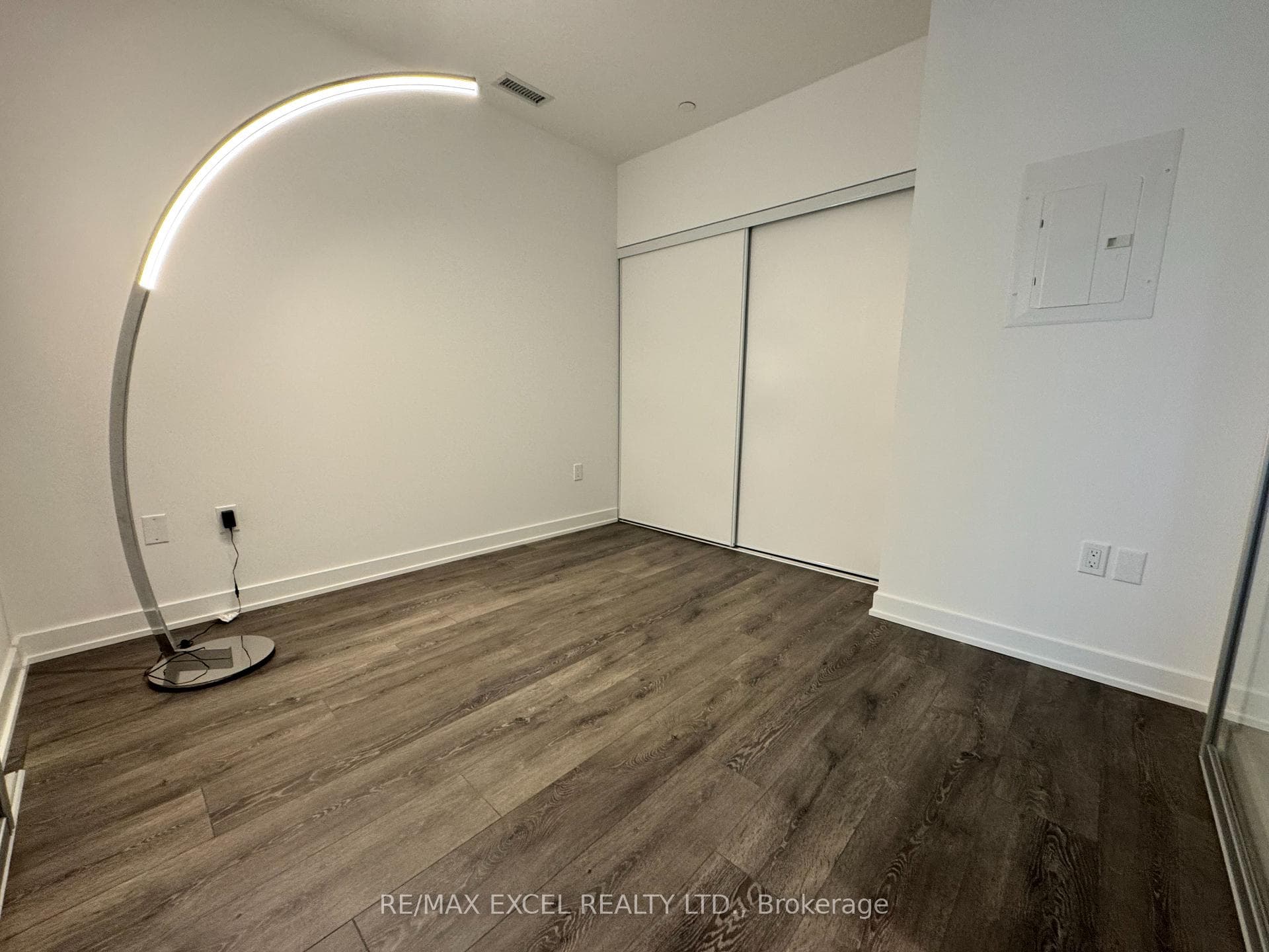 117 Broadway Avenue Unit 604 photo 7