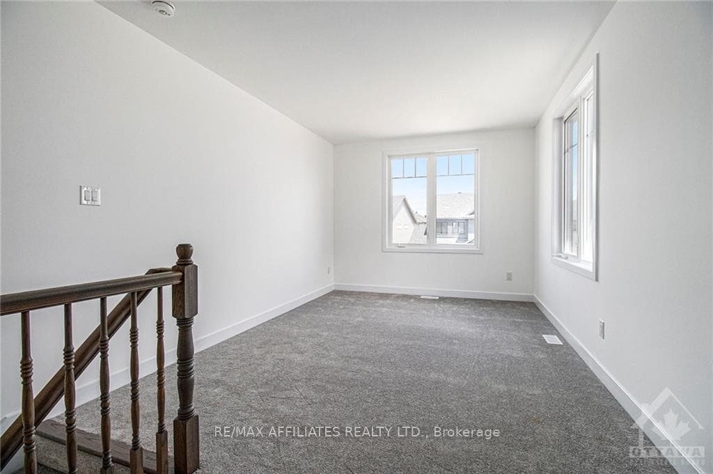304 SPREADWING Way Unit B photo 4