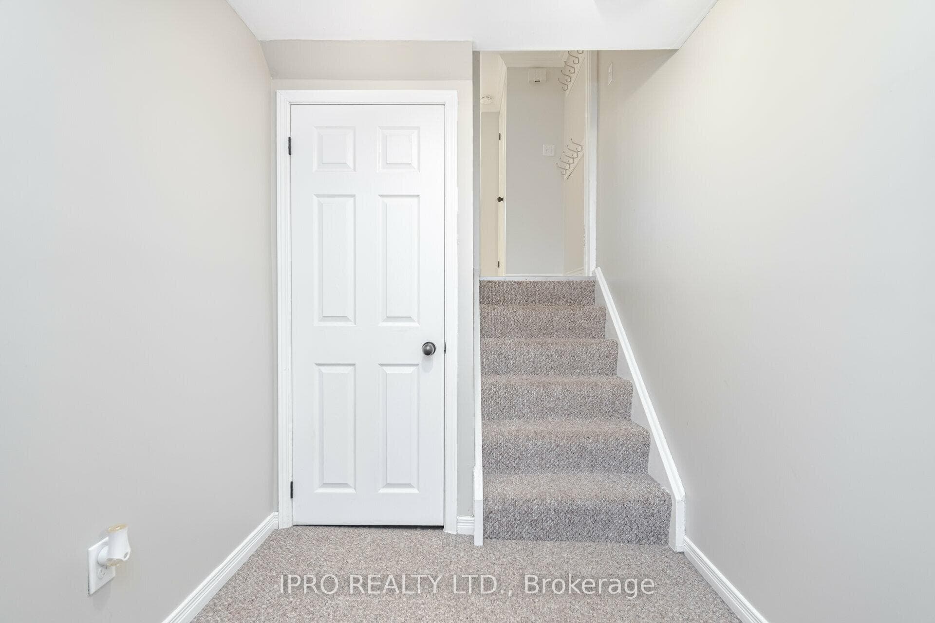 371 Bronte Street Unit 9 photo 28