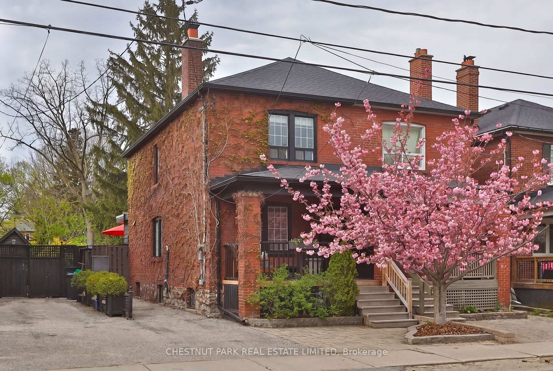 452 Davisville Avenue photo 43