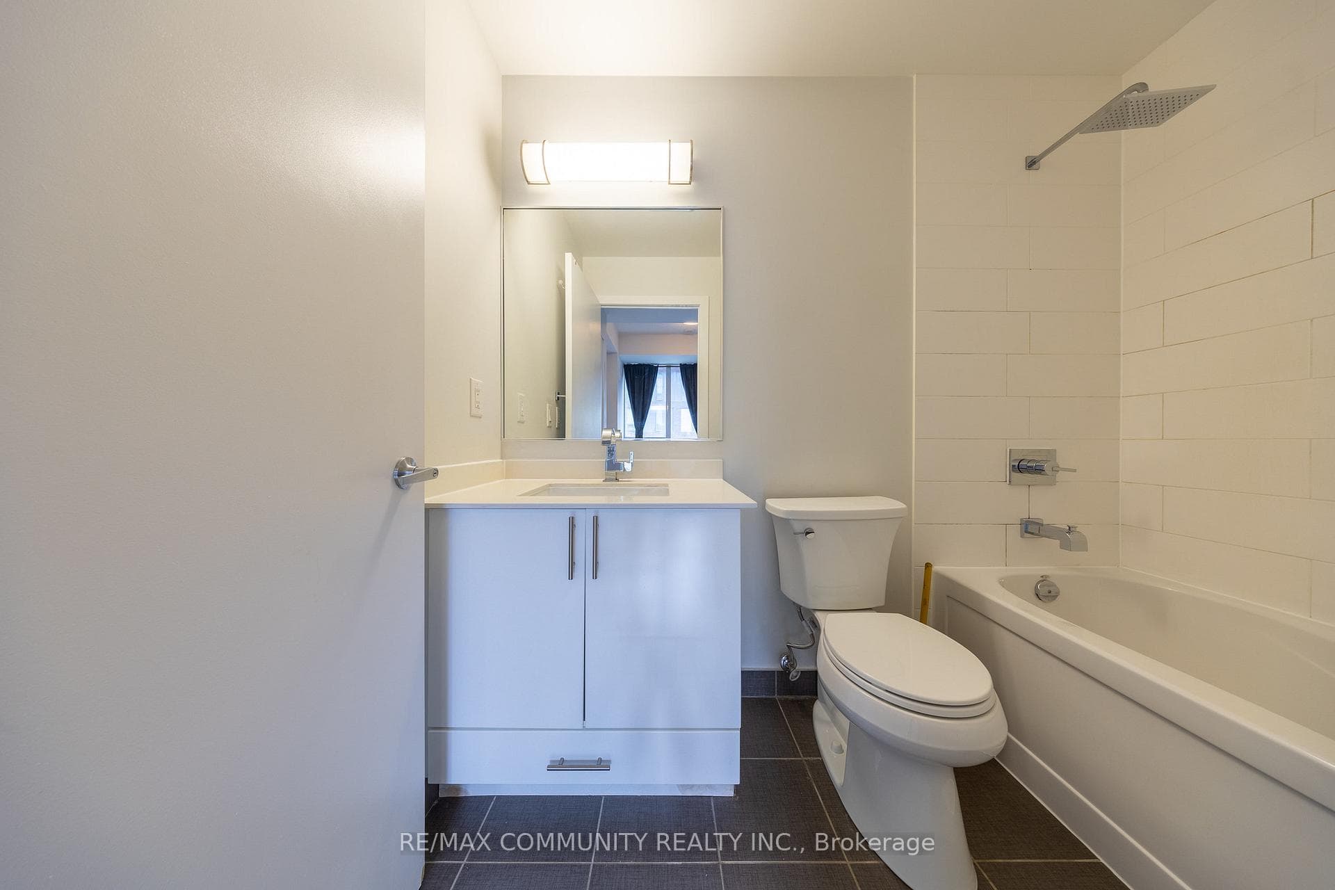 225 Sackville Street Unit 807 photo 15