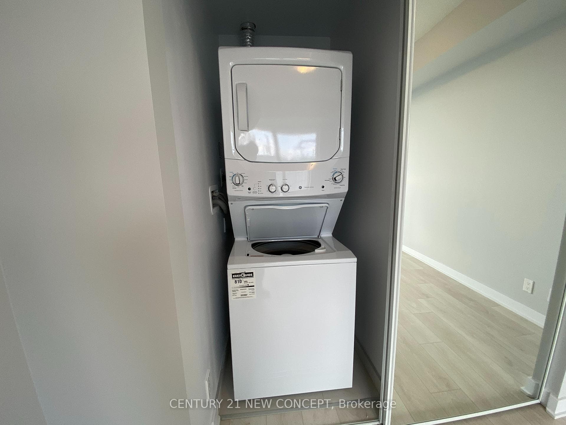 2221 Yonge Street Unit 5006 photo 21