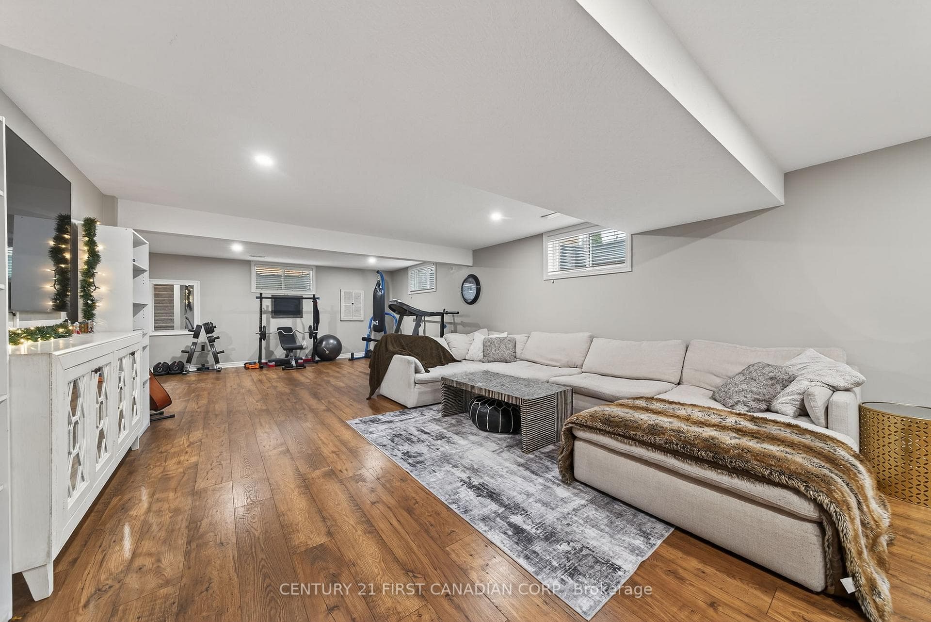292 Thorn Drive photo 33