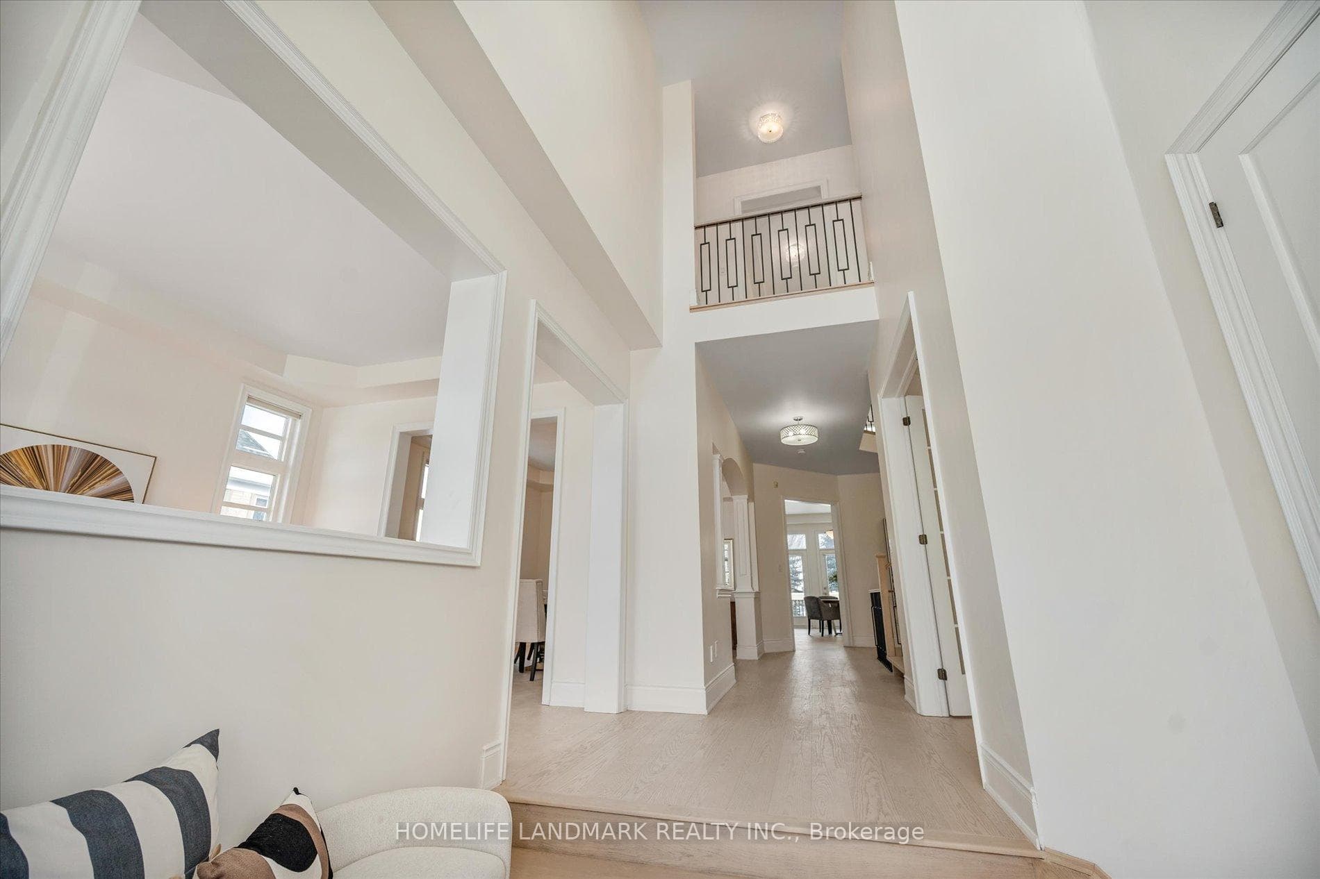 45 Carisbrooke Circle photo 5