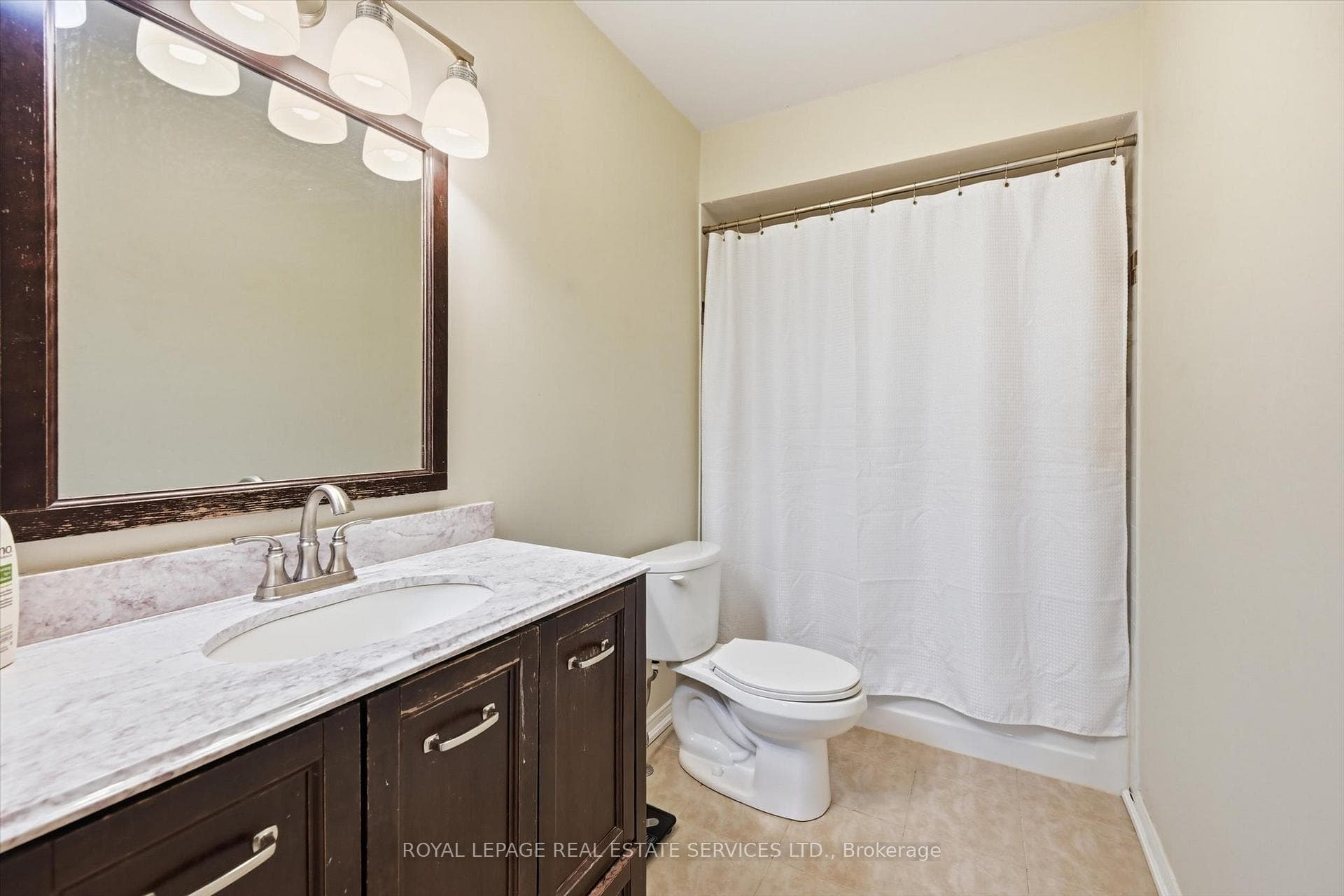 Four-Piece Primary Ensuite