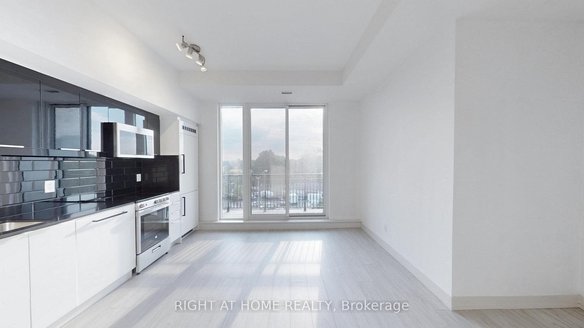 90 Glen Everest Road Unit 526 photo 5